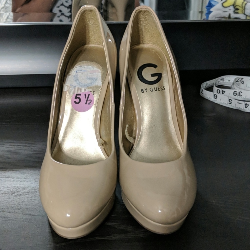 G by Guess nude pumps